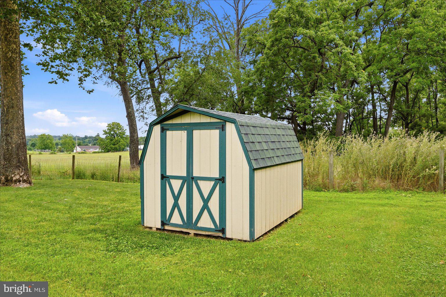 6264 Middle Road Stephens City, VA 22655 - Photo 52 of 73 Storage shed