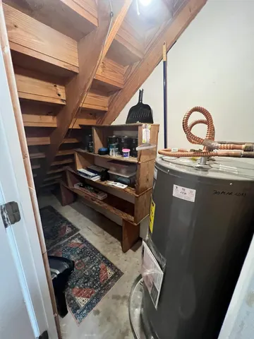 $1,975 | 1000 Holland Drive, Unit 3, Tallahassee, FL 32301