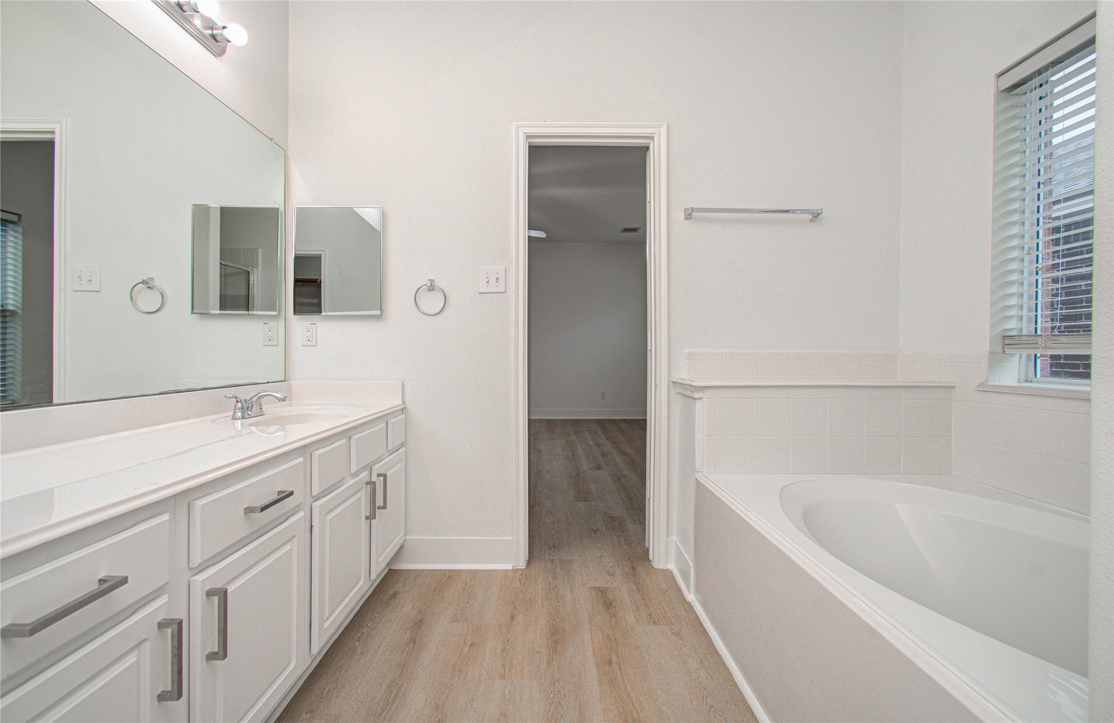 4539 Prince Street Baytown, TX 77521 - Photo 11 of 34