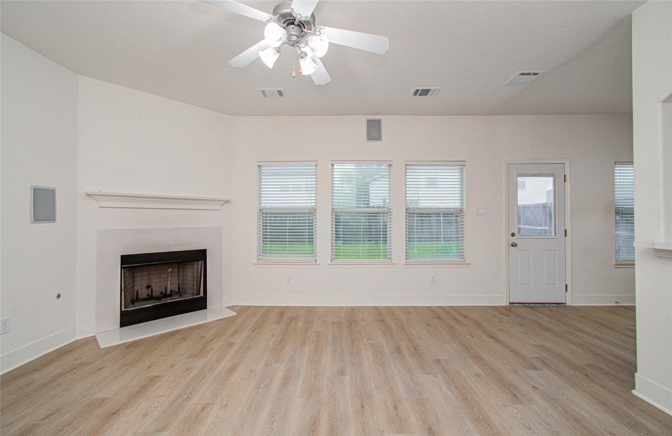 4539 Prince Street Baytown, TX 77521 - Photo 14 of 34
