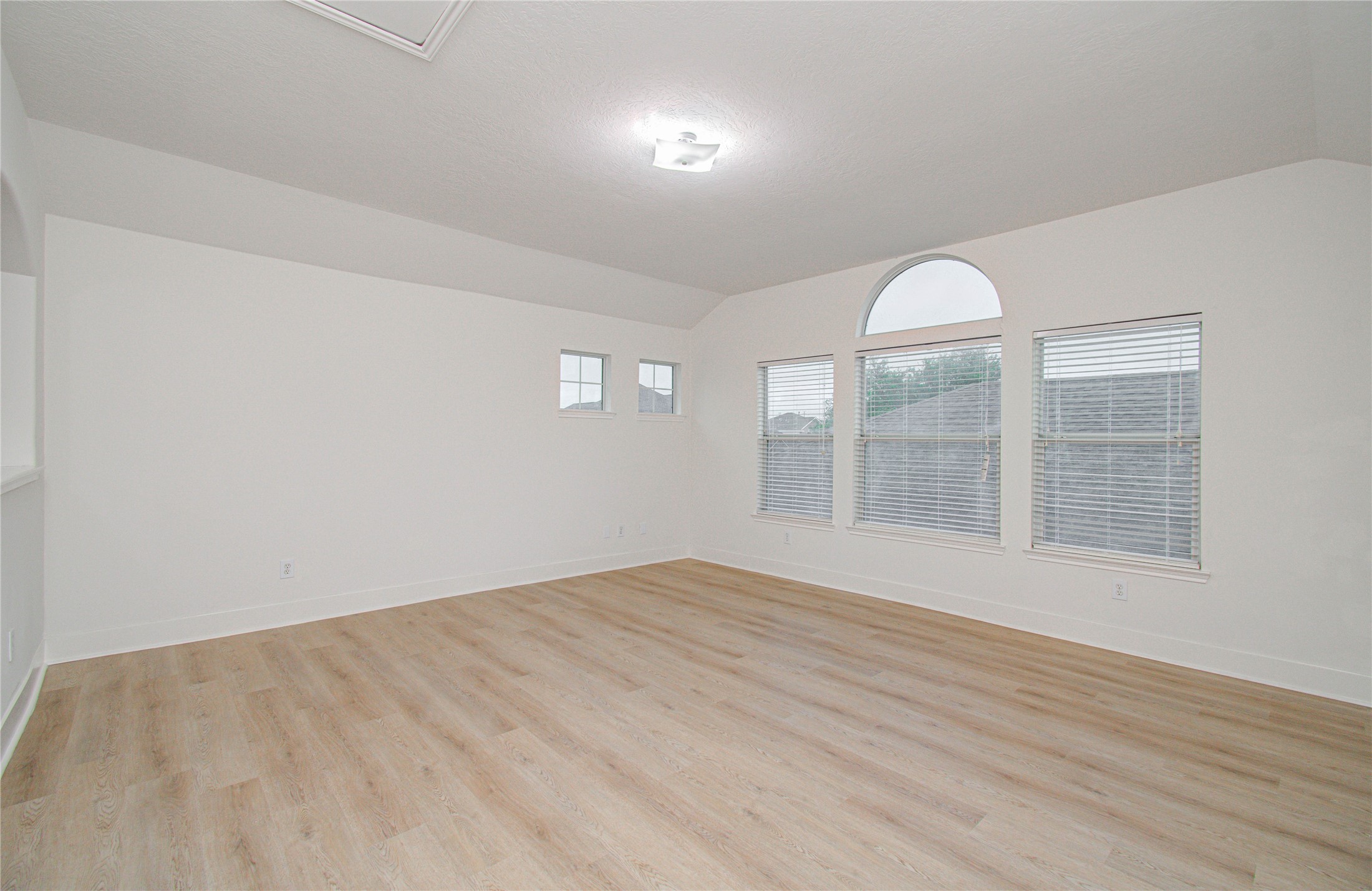 4539 Prince Street Baytown, TX 77521 - Photo 24 of 34