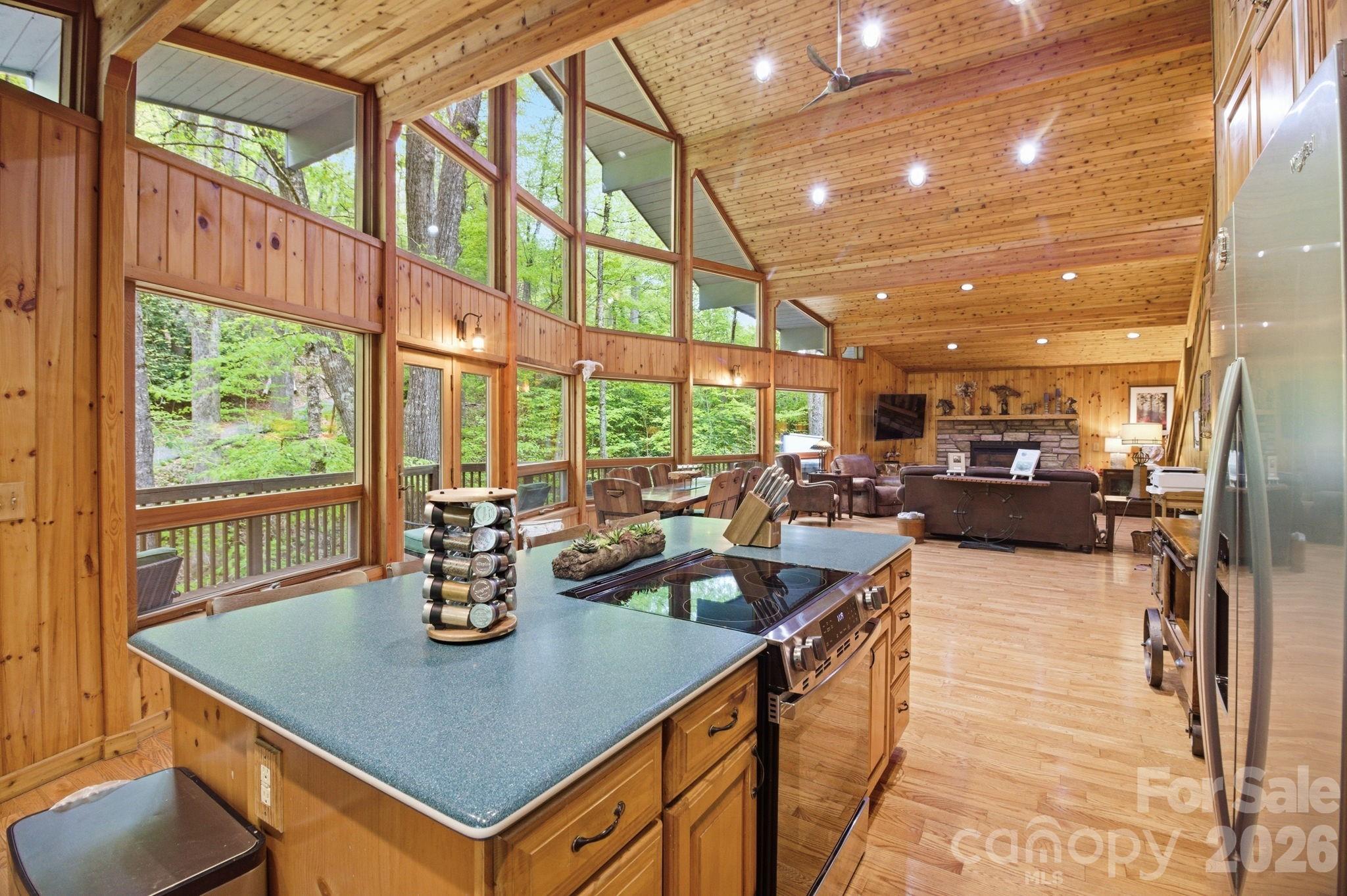 401 Saratoga Boone, NC 28607 - Photo 17 of 33