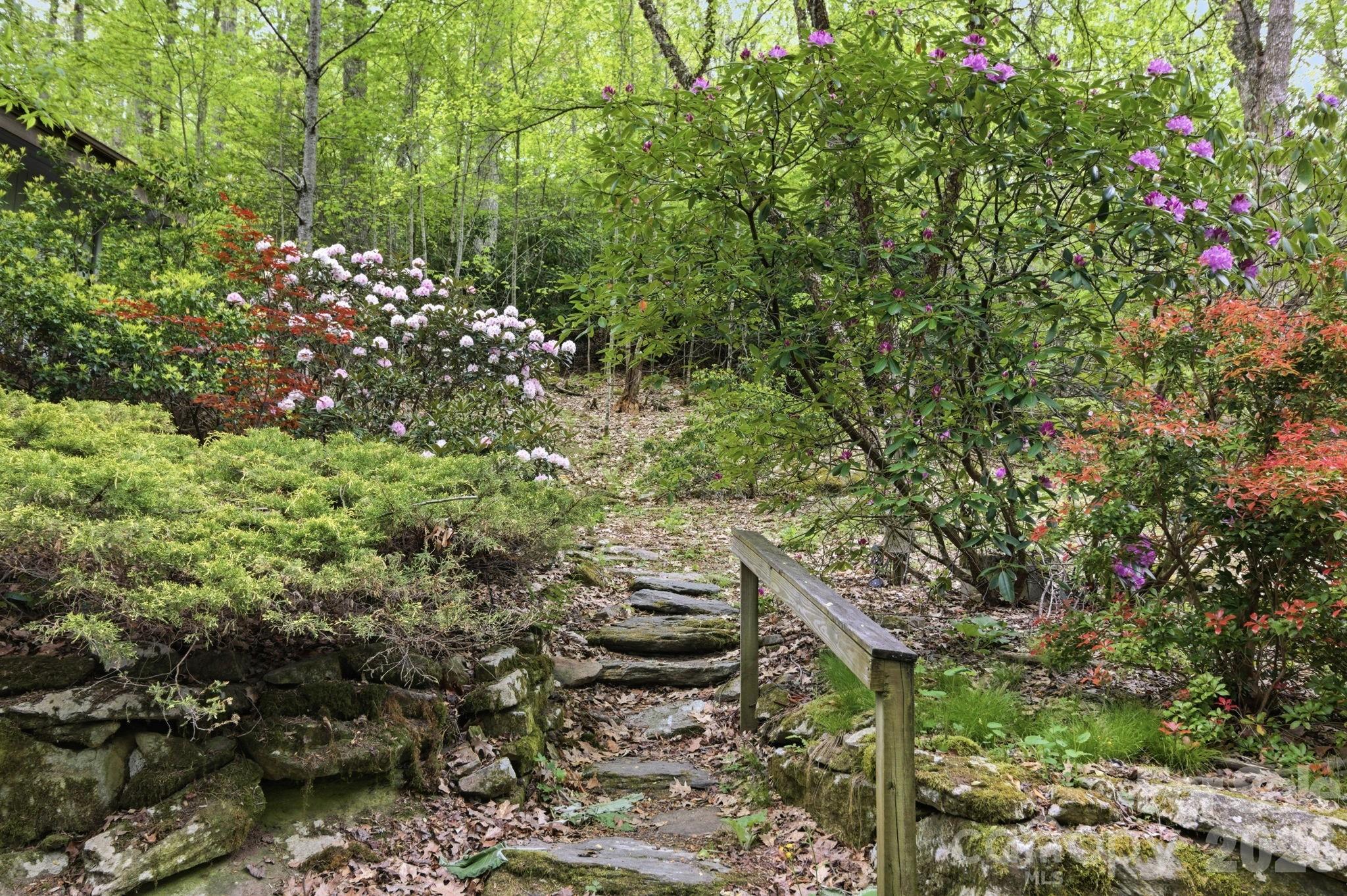 401 Saratoga Boone, NC 28607 - Photo 27 of 33