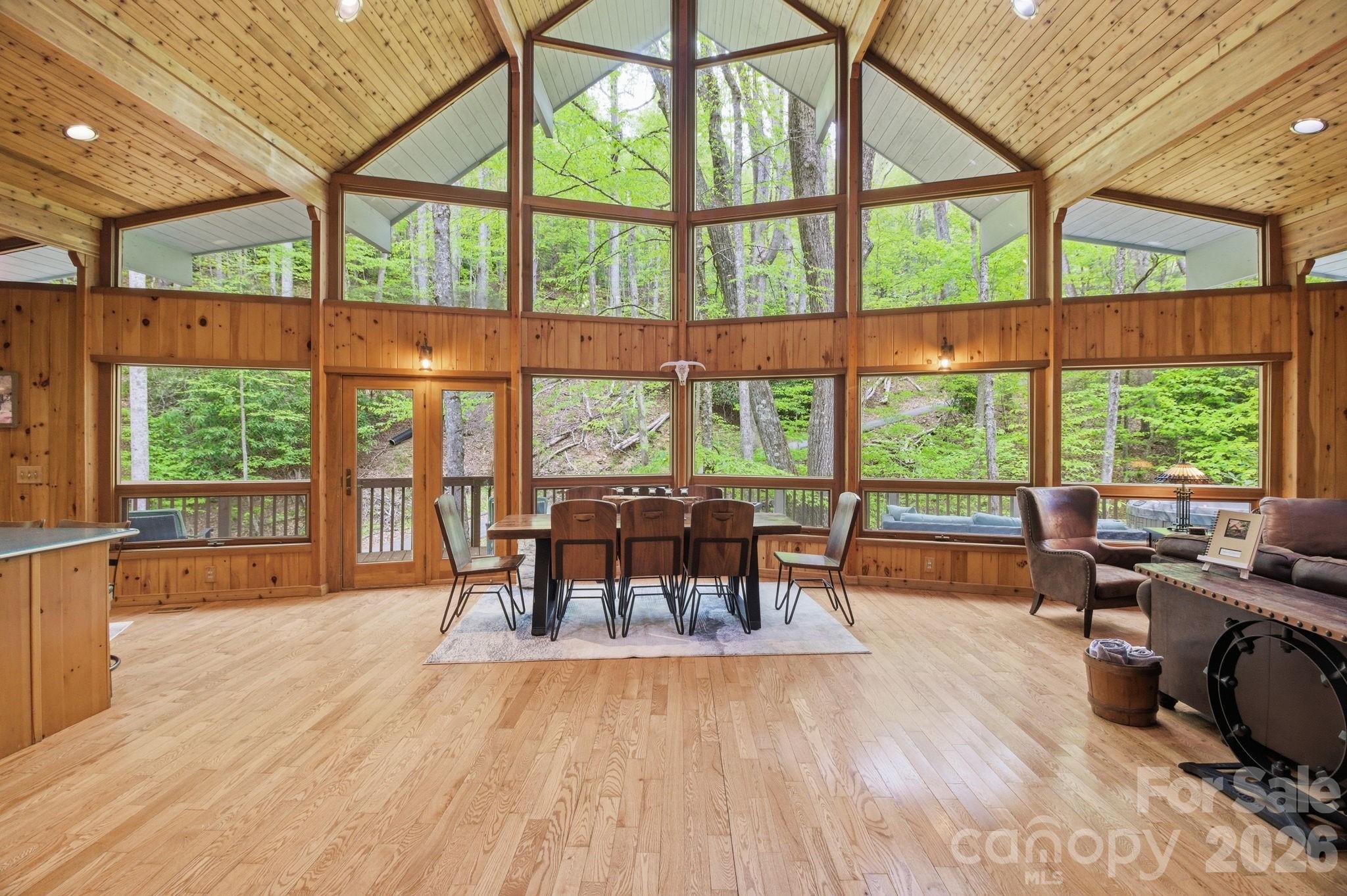 401 Saratoga Boone, NC 28607 - Photo 3 of 33