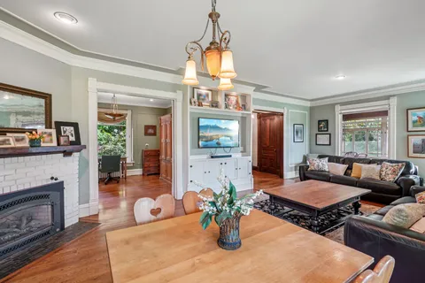 $675,000 | 204 East Court Street, Elkhorn, WI 53121