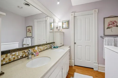 $675,000 | 204 East Court Street, Elkhorn, WI 53121