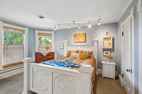 $675,000 | 204 East Court Street, Elkhorn, WI 53121