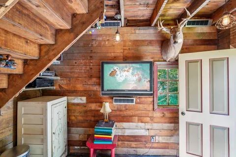 $675,000 | 204 East Court Street, Elkhorn, WI 53121