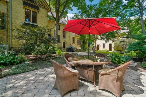 $675,000 | 204 East Court Street, Elkhorn, WI 53121