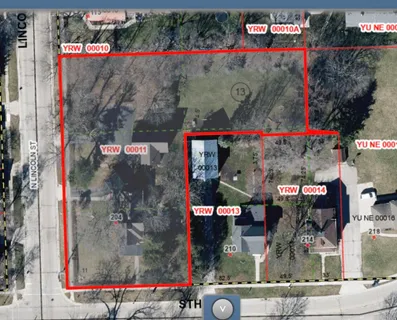 $675,000 | 204 East Court Street, Elkhorn, WI 53121