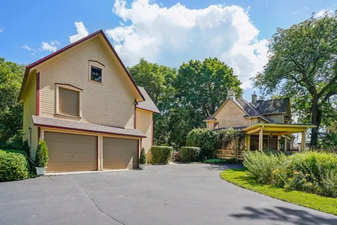 $675,000 | 204 East Court Street, Elkhorn, WI 53121