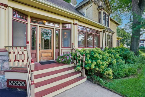 $675,000 | 204 East Court Street, Elkhorn, WI 53121