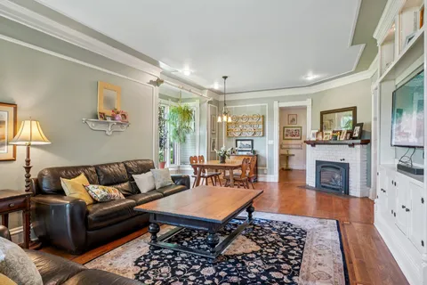 $675,000 | 204 East Court Street, Elkhorn, WI 53121