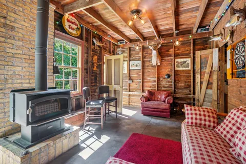 $675,000 | 204 East Court Street, Elkhorn, WI 53121