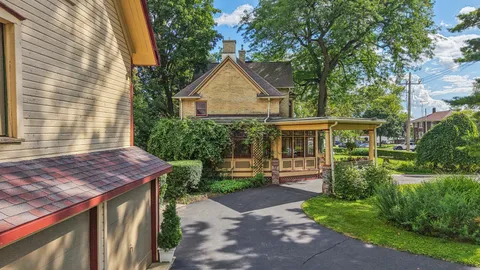 $675,000 | 204 East Court Street, Elkhorn, WI 53121