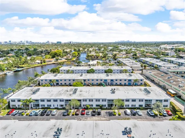 $1,750 | 170 Cypress Club Drive, Unit 716, Pompano Beach, FL 33060