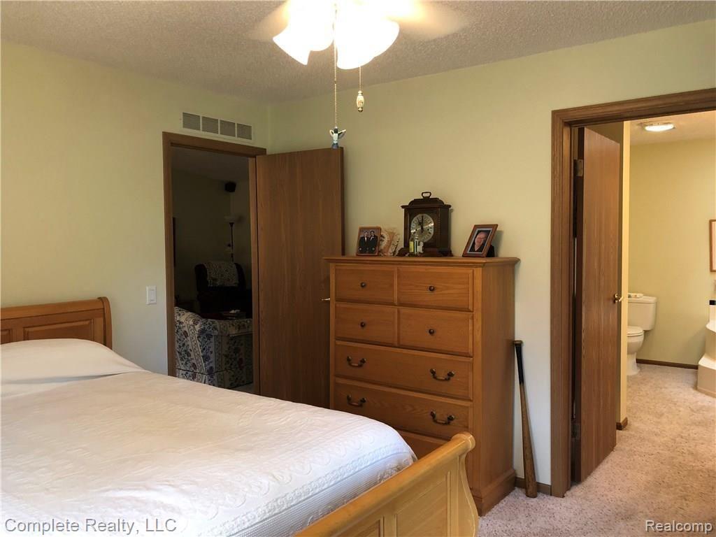 12404 Lake Road Montrose, MI 48457 - Photo 9 of 33 2018-08-11 18.04