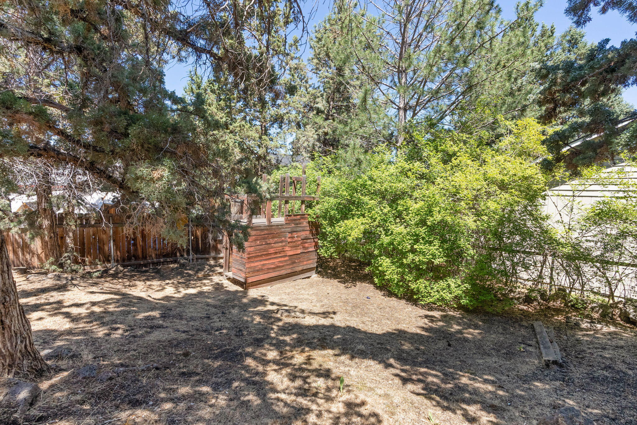 2320 Northeast Wells Acres Road Bend, OR 97701 - Photo 34 of 36 35-web-or-mls-Riley Visuals-35