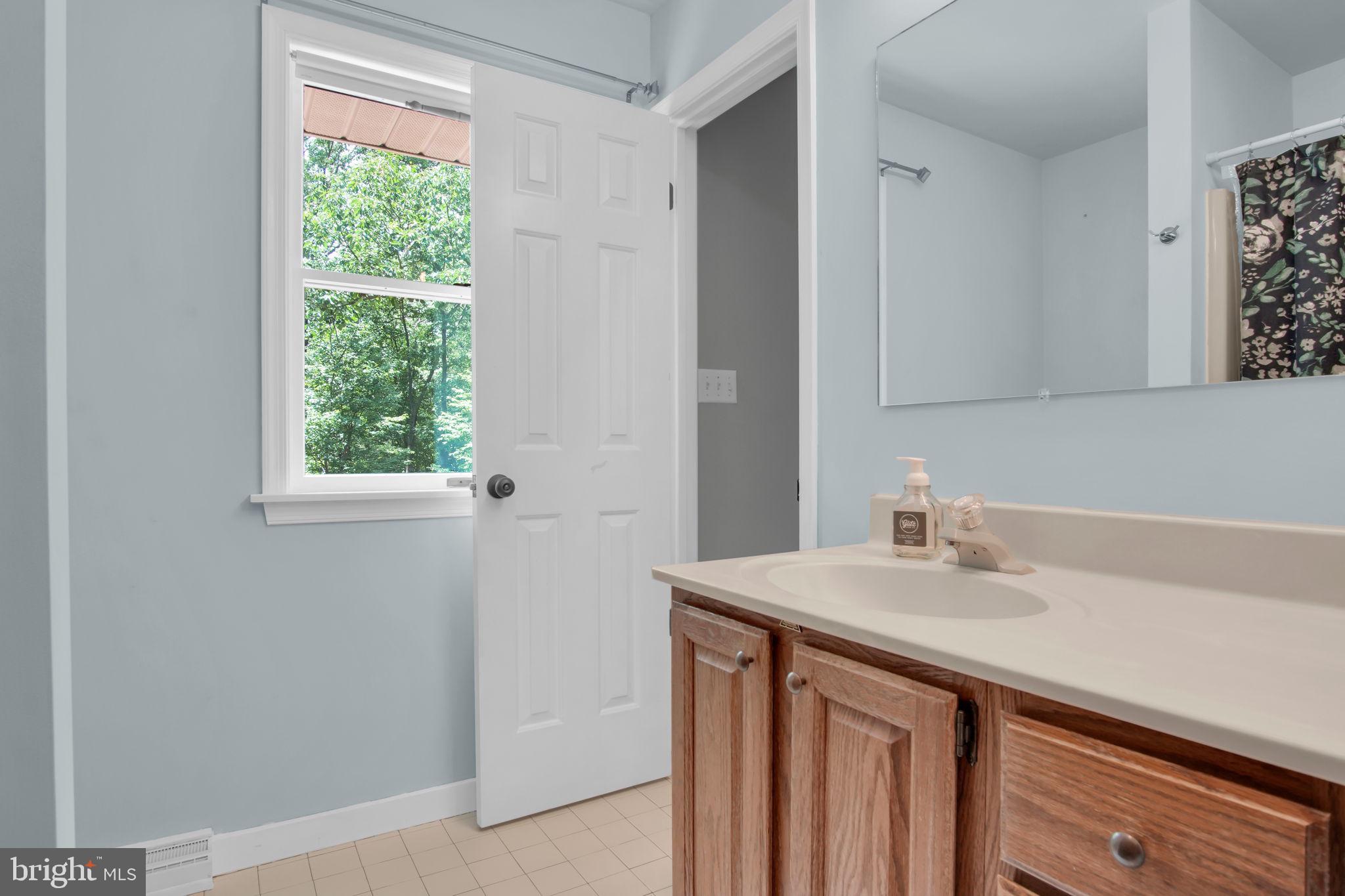 580 Spring Lane Boiling Springs, PA 17007 - Photo 22 of 37