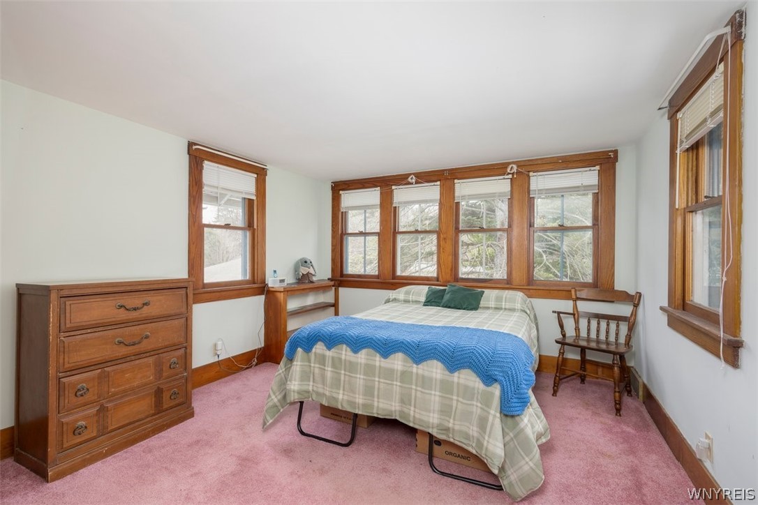 78 Knox Road East Aurora, NY 14052 - Photo 18 of 24 Upper Bedroom