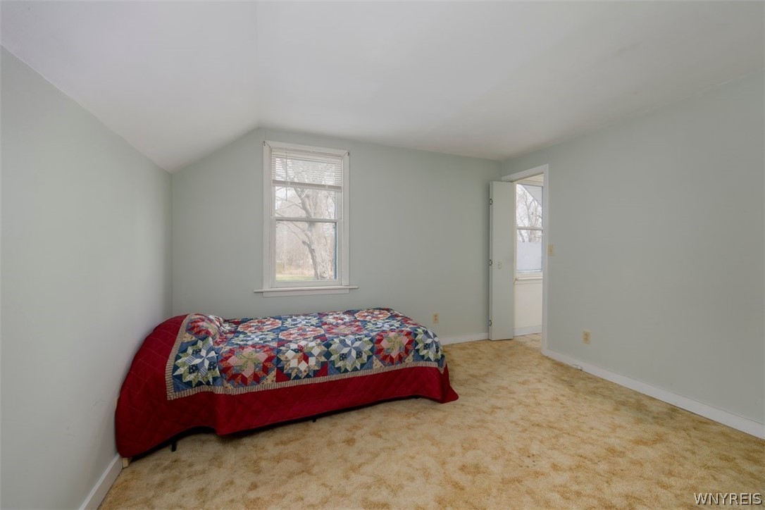 78 Knox Road East Aurora, NY 14052 - Photo 19 of 24 Upper Bedroom