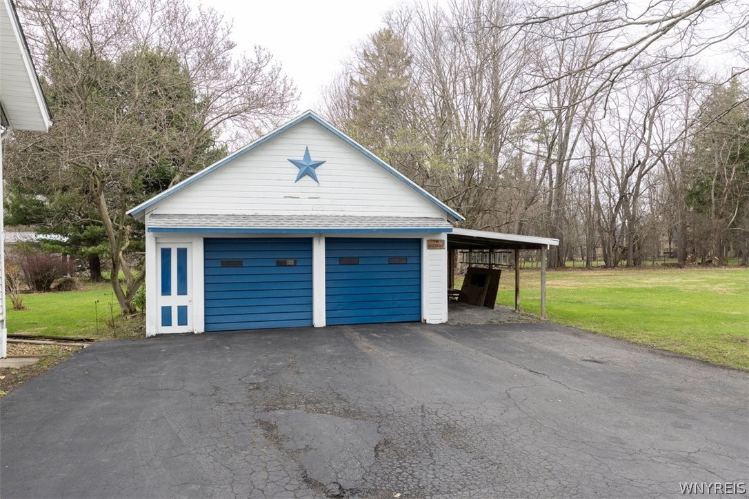 78 Knox Road East Aurora, NY 14052 - Photo 22 of 24 Garage