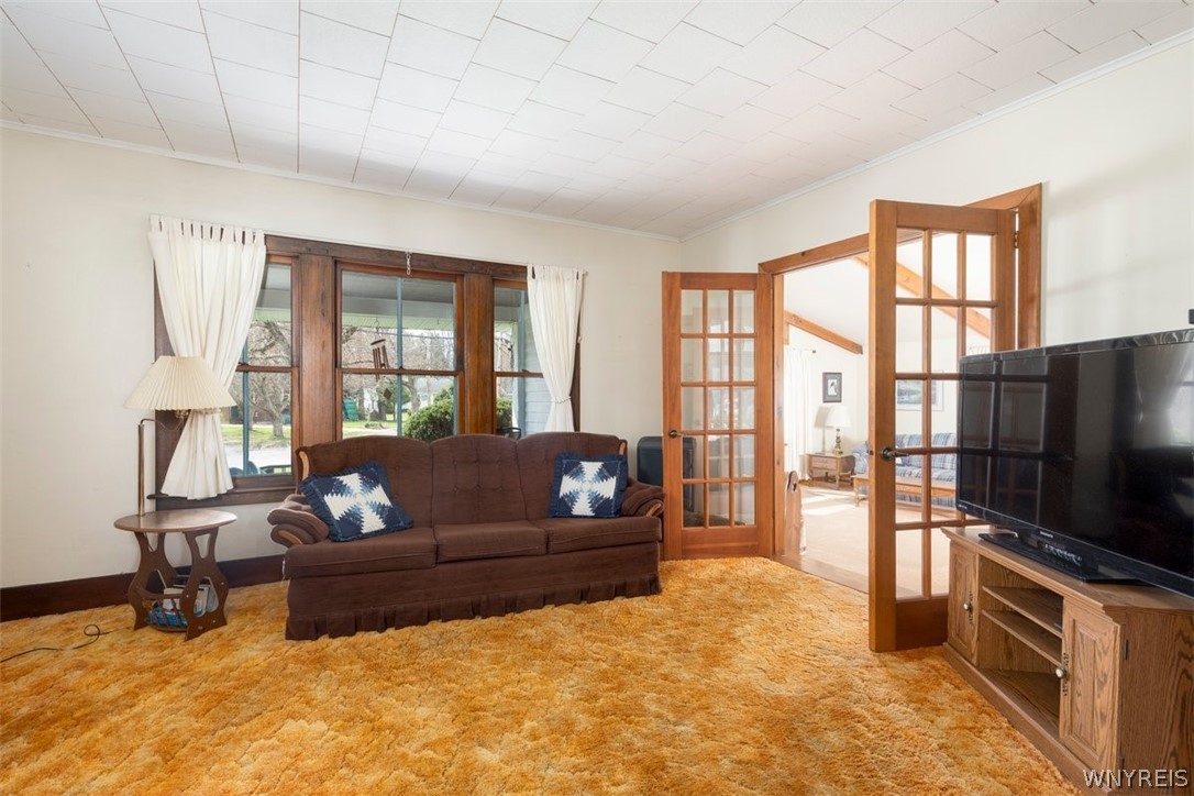 78 Knox Road East Aurora, NY 14052 - Photo 8 of 24 Lower Living Room