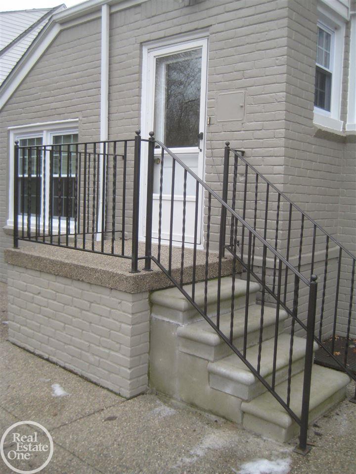 1624 Hawthorne Road Grosse Pointe, MI 48236 - Photo 53 of 56 31312336-52.JPG
