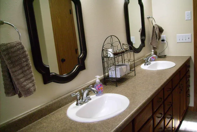 $379,900 | 317 Oak Hills Drive, Detroit Lakes, MN 56501