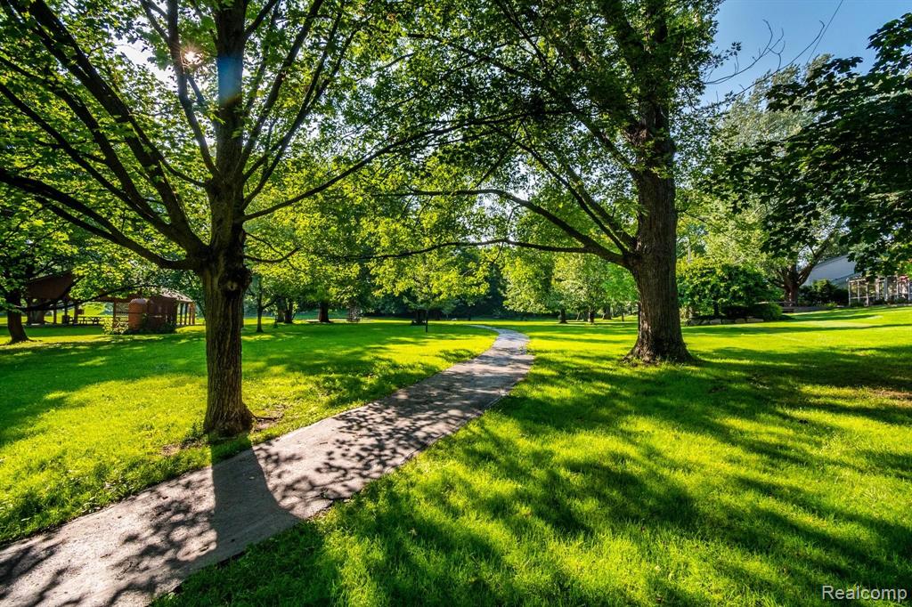 616 Campus Road Rochester Hills, MI 48309 - Photo 36 of 38