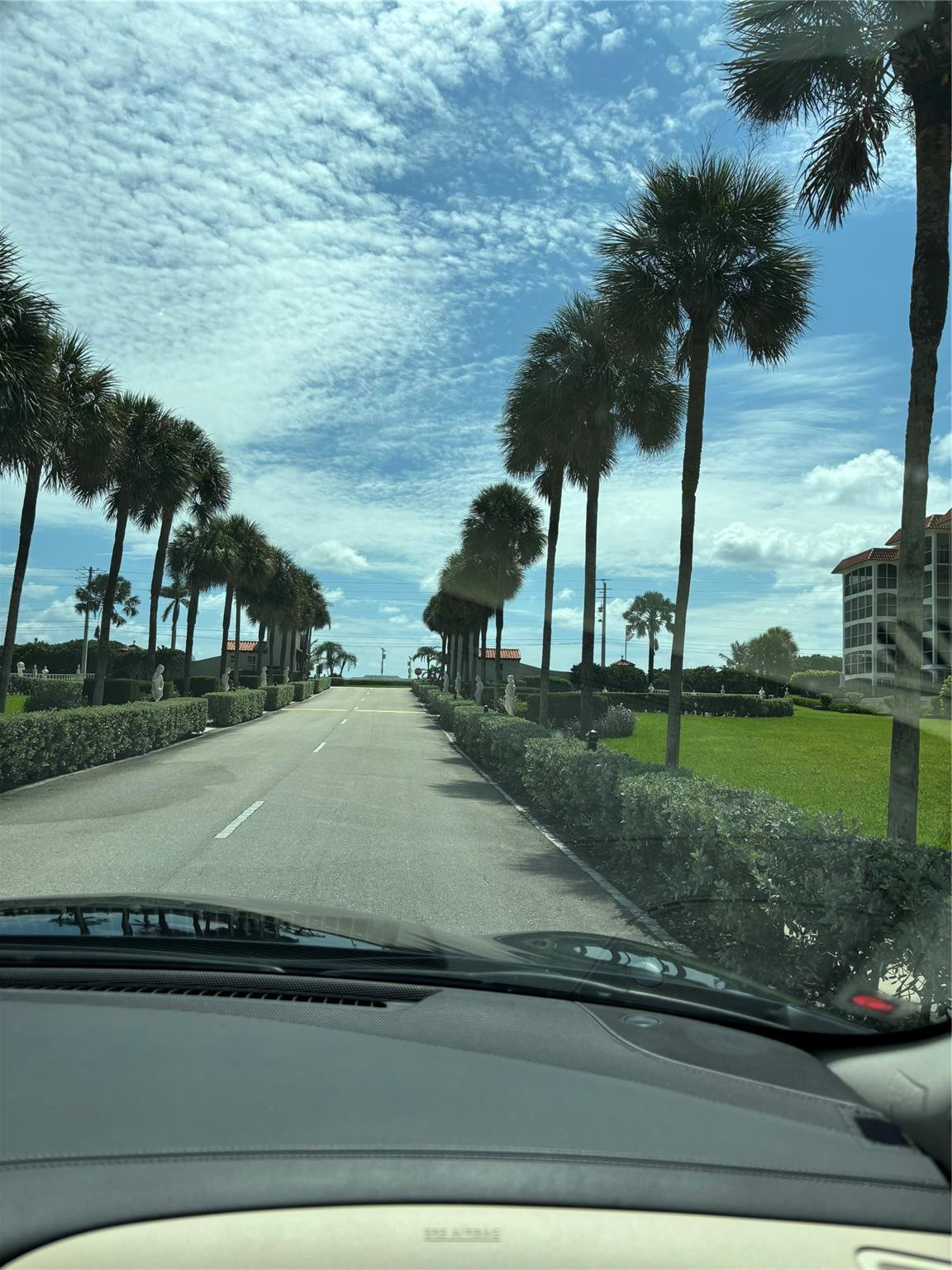 2871 North Ocean Boulevard, Unit M140 Boca Raton, FL 33431 - Photo 33 of 35 Entrance way torwards beach