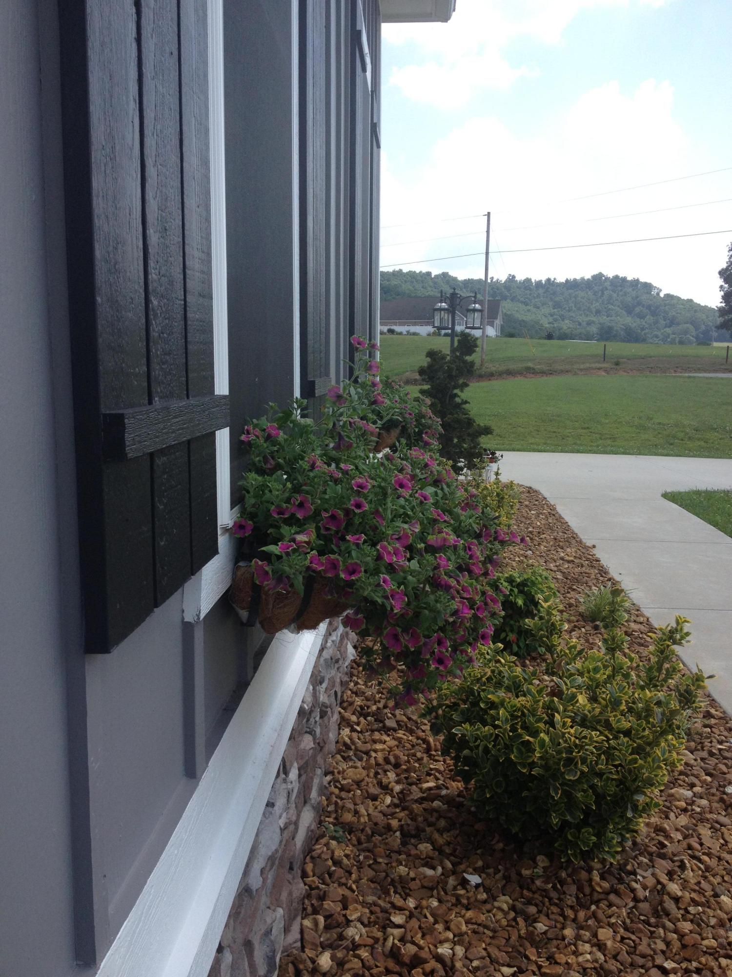 585 Bethlehem Road Rickman, TN 38580 - Photo 8 of 30 Window boxes