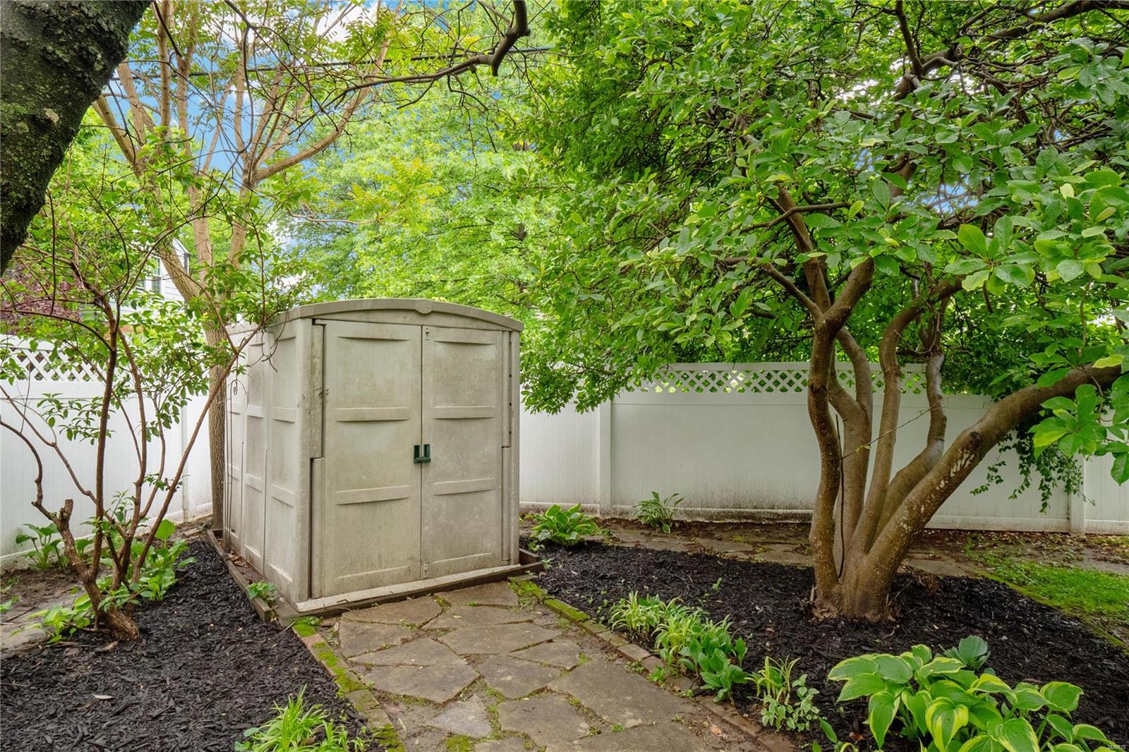 2317 Brown Road St. Louis, MO 63114 - Photo 43 of 46 Gallery Image 43