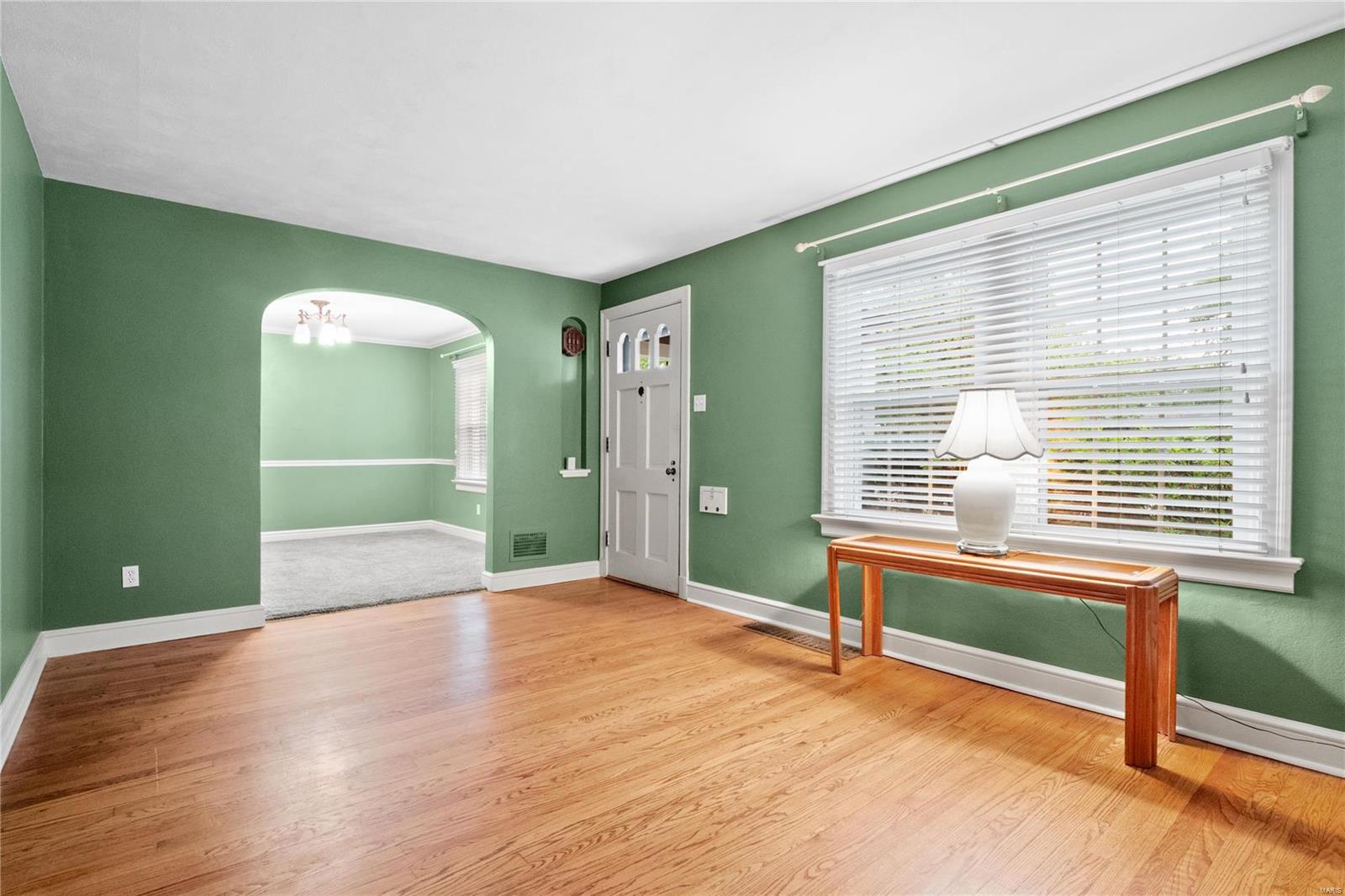 2317 Brown Road St. Louis, MO 63114 - Photo 6 of 46 Gallery Image 6