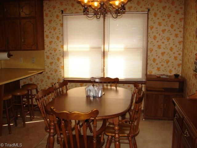 312 Springwood Road Asheboro, NC 27205 - Photo 13 of 38