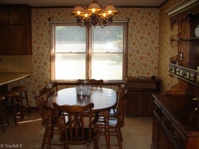 312 Springwood Road Asheboro, NC 27205 - Photo 14 of 38