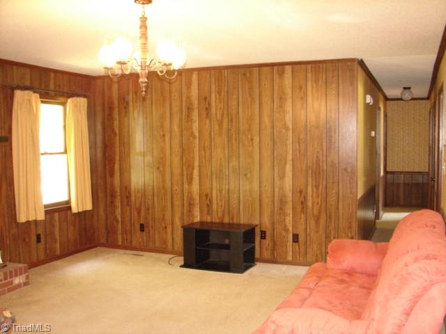 312 Springwood Road Asheboro, NC 27205 - Photo 5 of 38