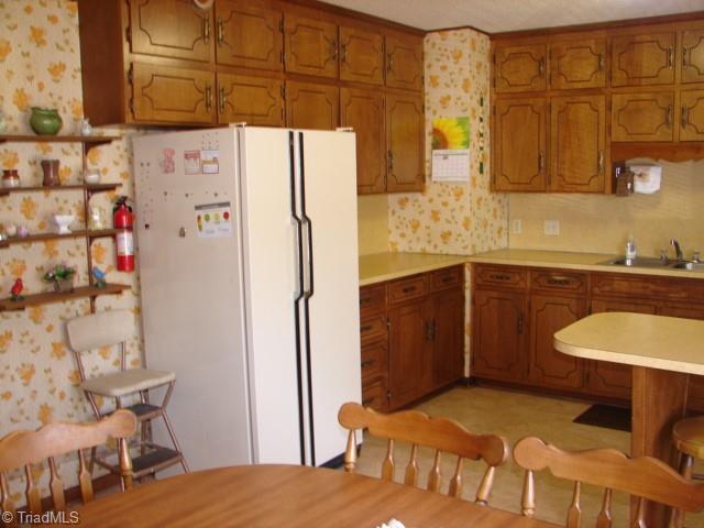 312 Springwood Road Asheboro, NC 27205 - Photo 10 of 38