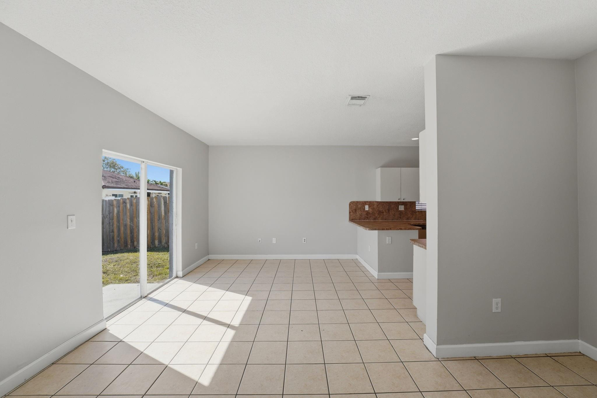 15464 Southwest 18th Lane Miami, FL 33185 - Photo 11 of 45 Photo 11