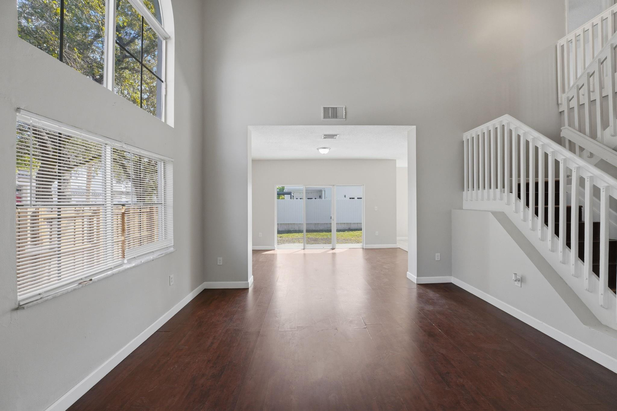 15464 Southwest 18th Lane Miami, FL 33185 - Photo 12 of 45 Photo 12