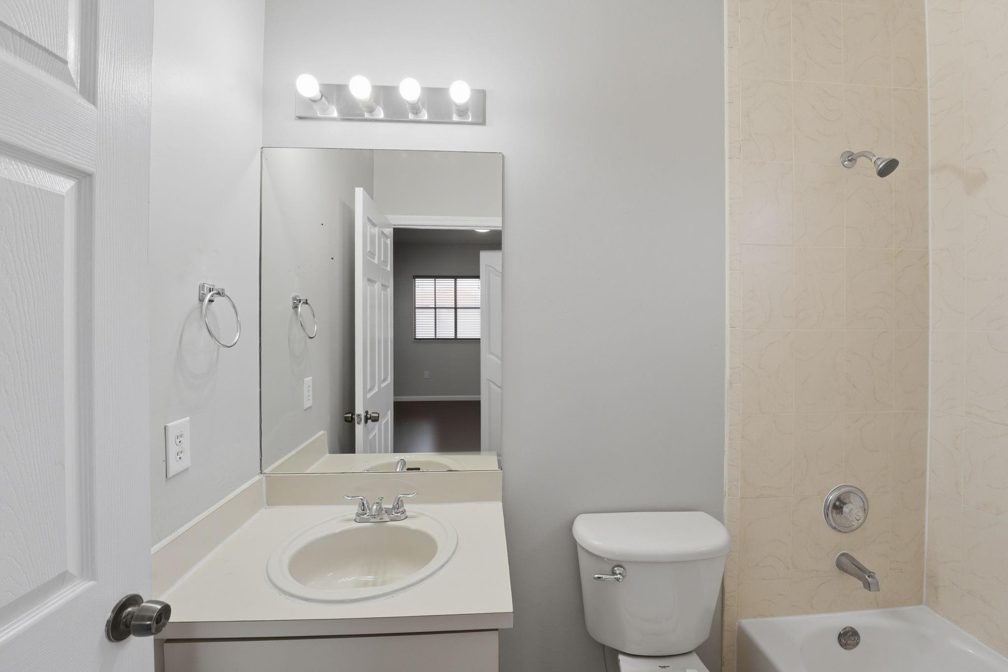 15464 Southwest 18th Lane Miami, FL 33185 - Photo 24 of 45 Photo 24