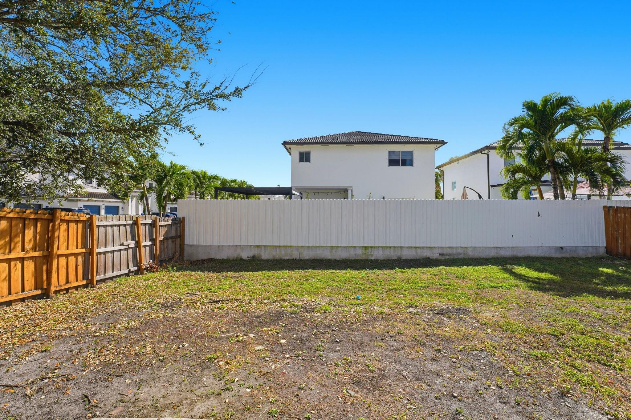 15464 Southwest 18th Lane Miami, FL 33185 - Photo 36 of 45 Photo 36