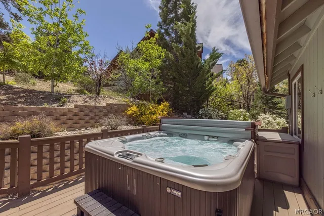 $1,199,900 | 305 Starlight Circle, Big Bear Lake, CA 92315