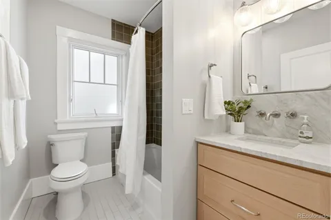 $1,200,000 | 800 Monroe Street, Denver, CO 80206