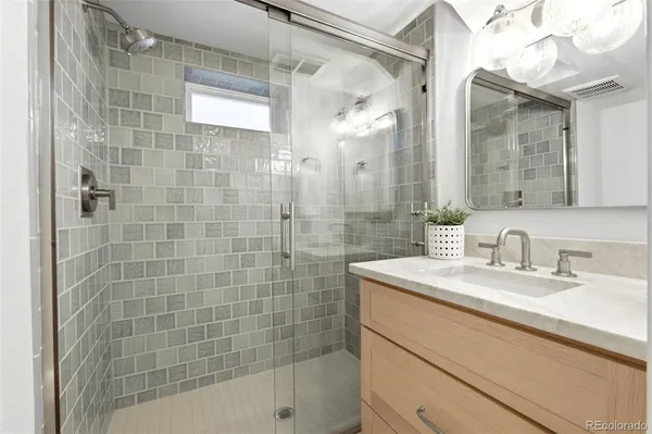 $1,200,000 | 800 Monroe Street, Denver, CO 80206