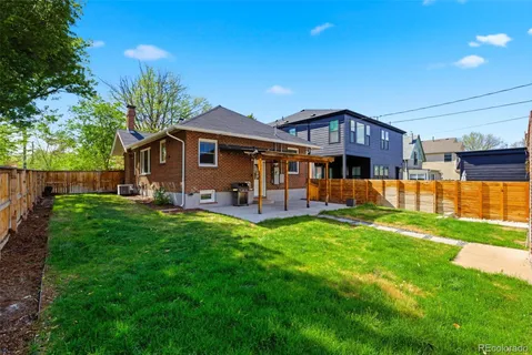 $1,200,000 | 800 Monroe Street, Denver, CO 80206