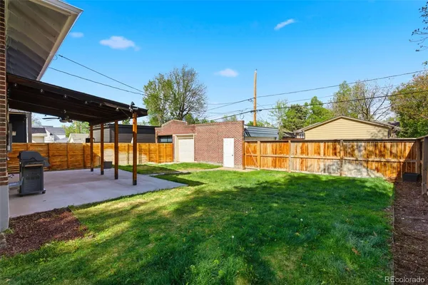 $1,200,000 | 800 Monroe Street, Denver, CO 80206
