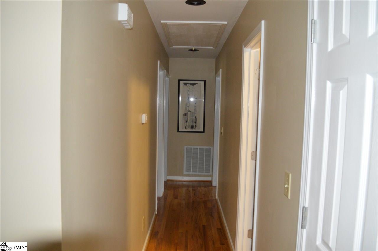 115 Golf Street Greer, SC 29650 - Photo 3 of 28 Gallery Image 3