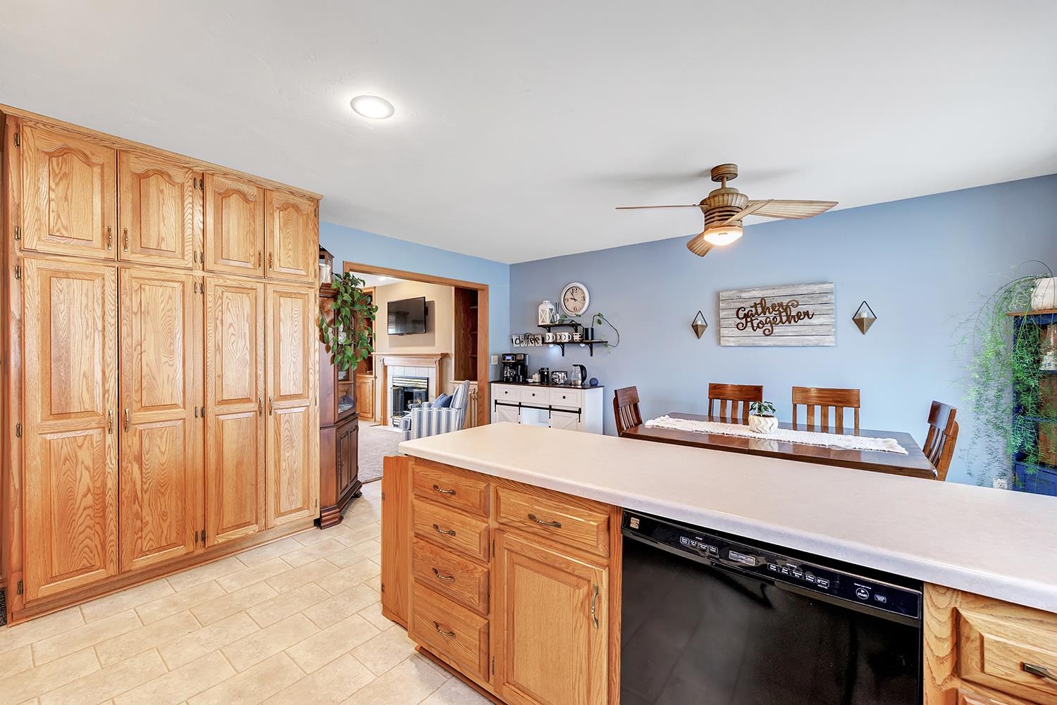 2277 Redpepper Trail Suamico, WI 54313 - Photo 11 of 45