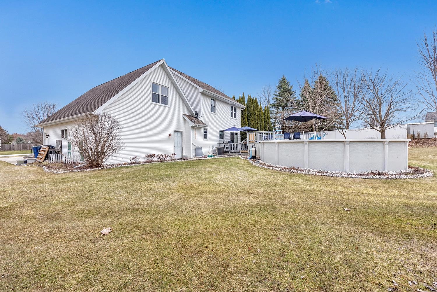 2277 Redpepper Trail Suamico, WI 54313 - Photo 36 of 45